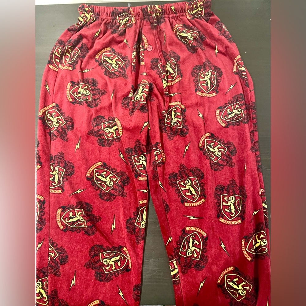 Universal Harry Potter *Excellent Cond* Gryffindor Pajama Pants. Size S